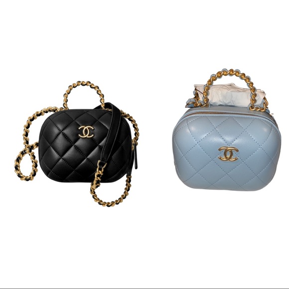 Chanel Baby Blue Small Vanity Case - Picture 4 of 6